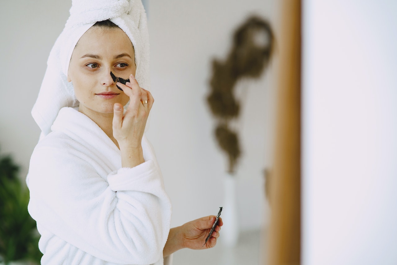 Five Types of Facial Exfoliators and Who They're For 